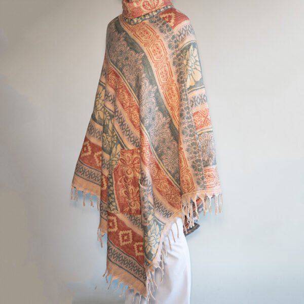 Ilgas Pončas su apykakle